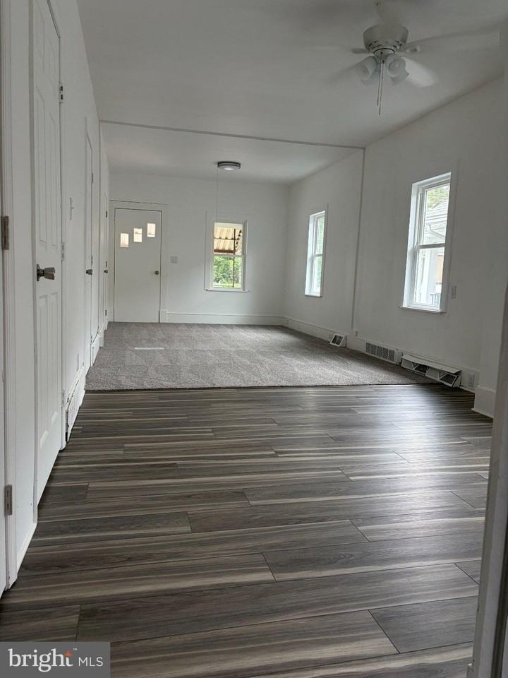 32 Jackson Ave - Photo 2 of 12