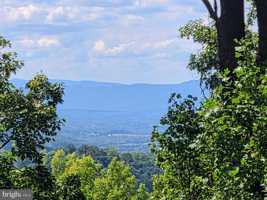 featured image of 210 Gayles Ln