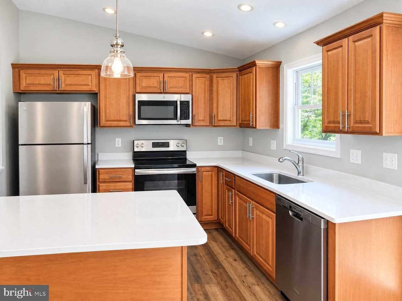 210 Gayles Ln - Photo 5 of 12