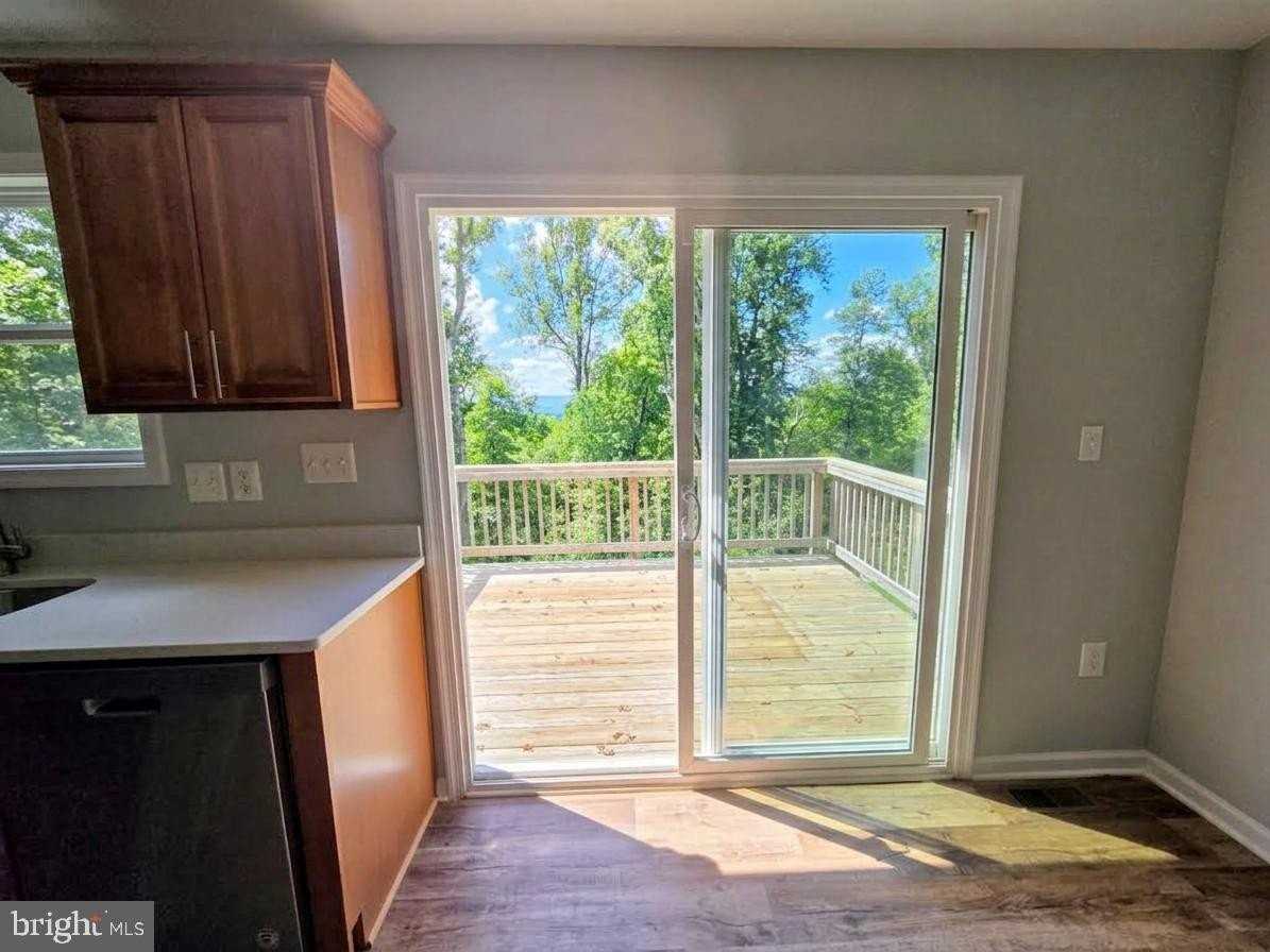 210 Gayles Ln - Photo 6 of 12