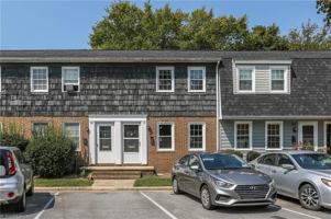 featured image of 28 Forsyth St