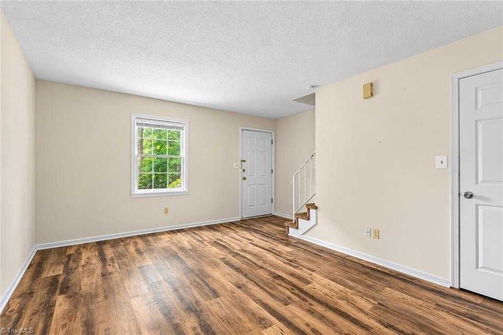 4000 S Bend Dr - Photo 4 of 25