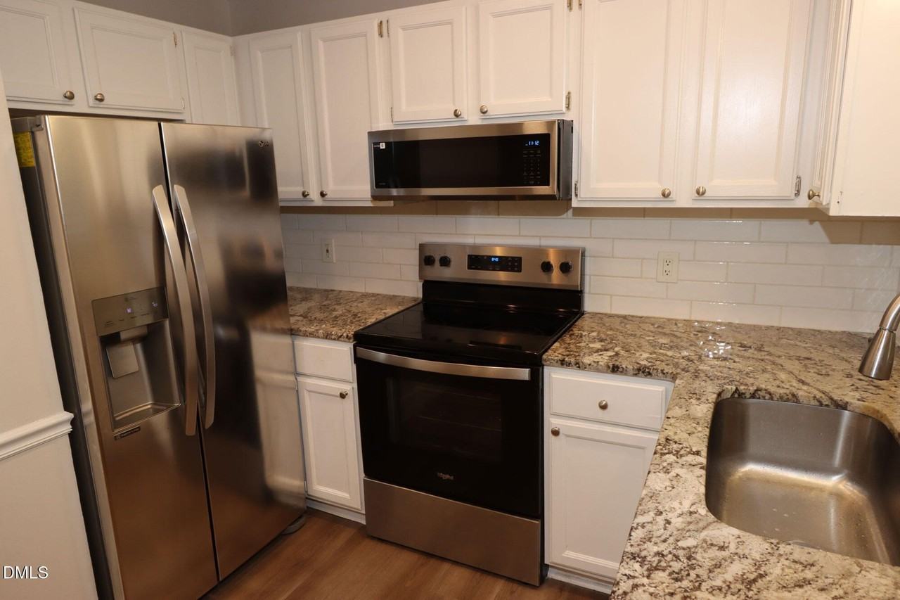 6209 River Landings Dr - Photo 5 of 20