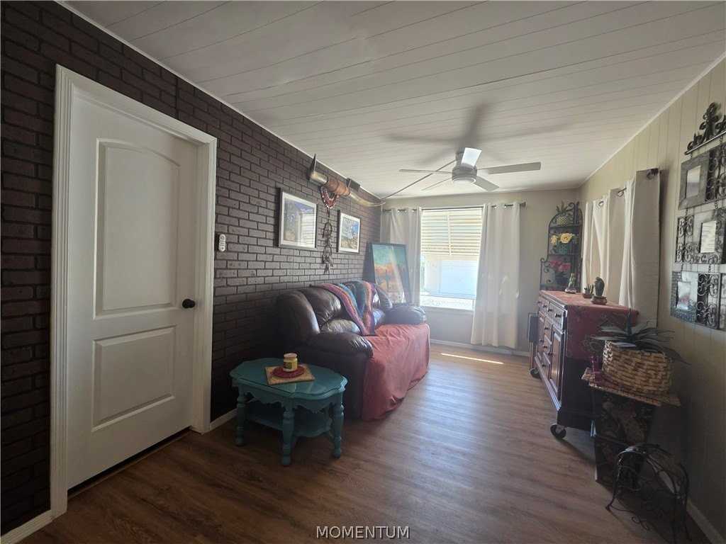 2148 Whitewater Dr - Photo 4 of 12