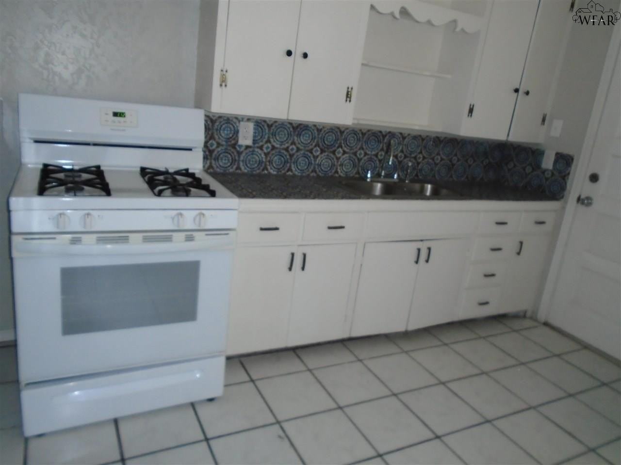 1511 22nd St - Photo 2 of 14