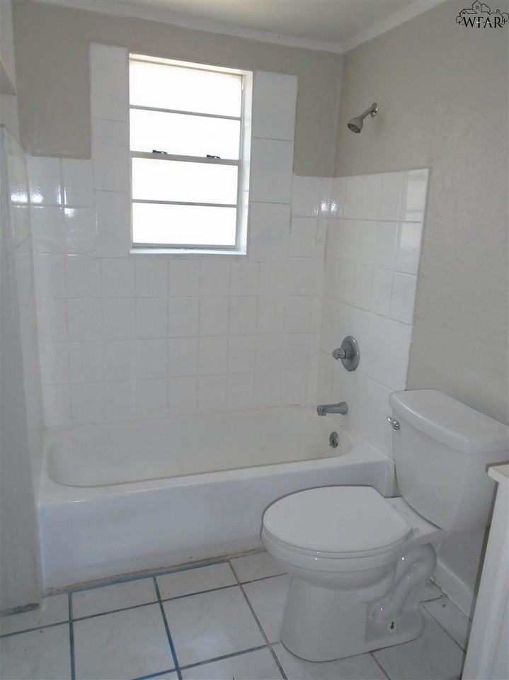 1511 22nd St - Photo 6 of 14