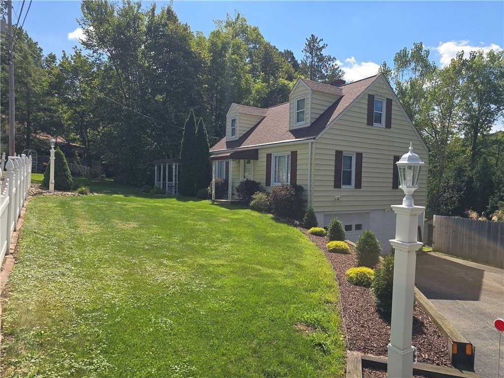 308 South Dr - Photo 2 of 22