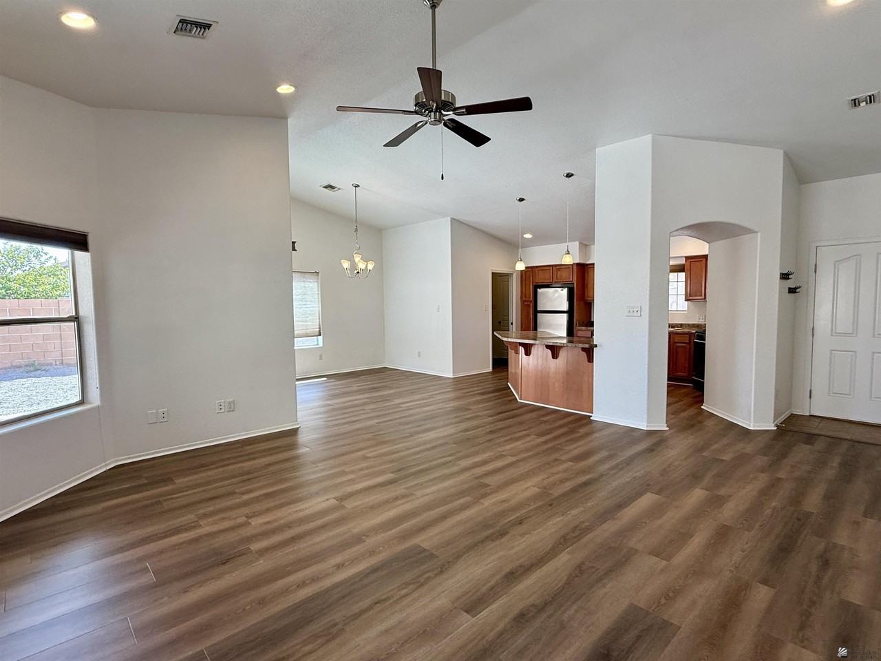 10607 Avenida Canela - Photo 5 of 28