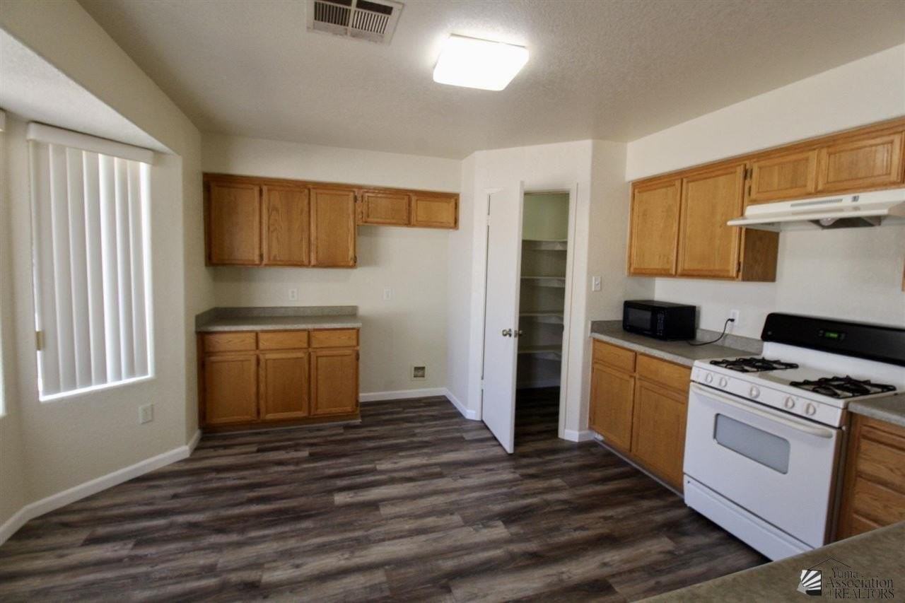 11268 E 25th St - Photo 5 of 19
