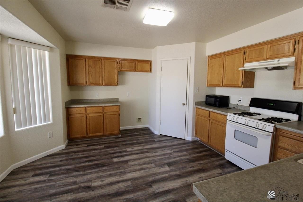 11268 E 25th St - Photo 6 of 19