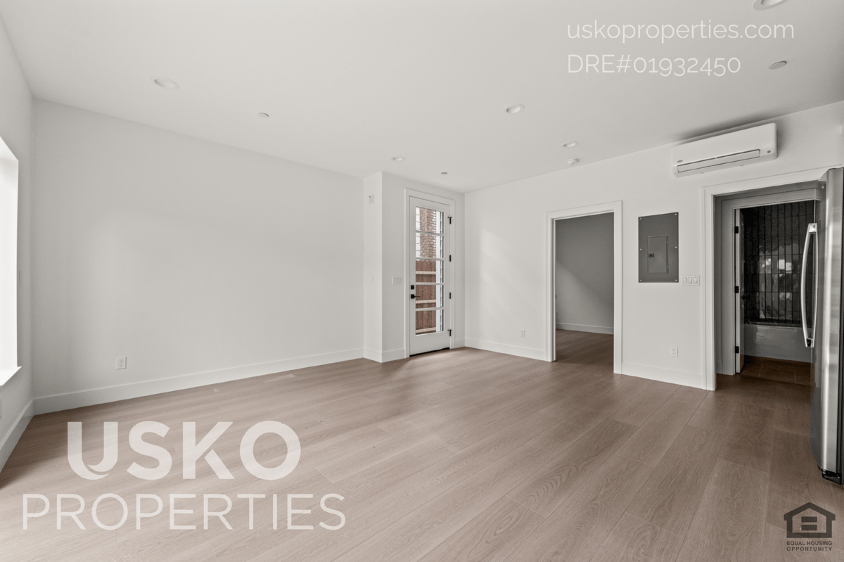 2505 W St #2 - Photo 5 of 13