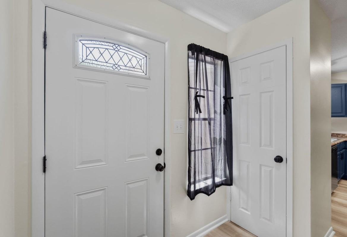 37 12th St - Photo 3 of 33