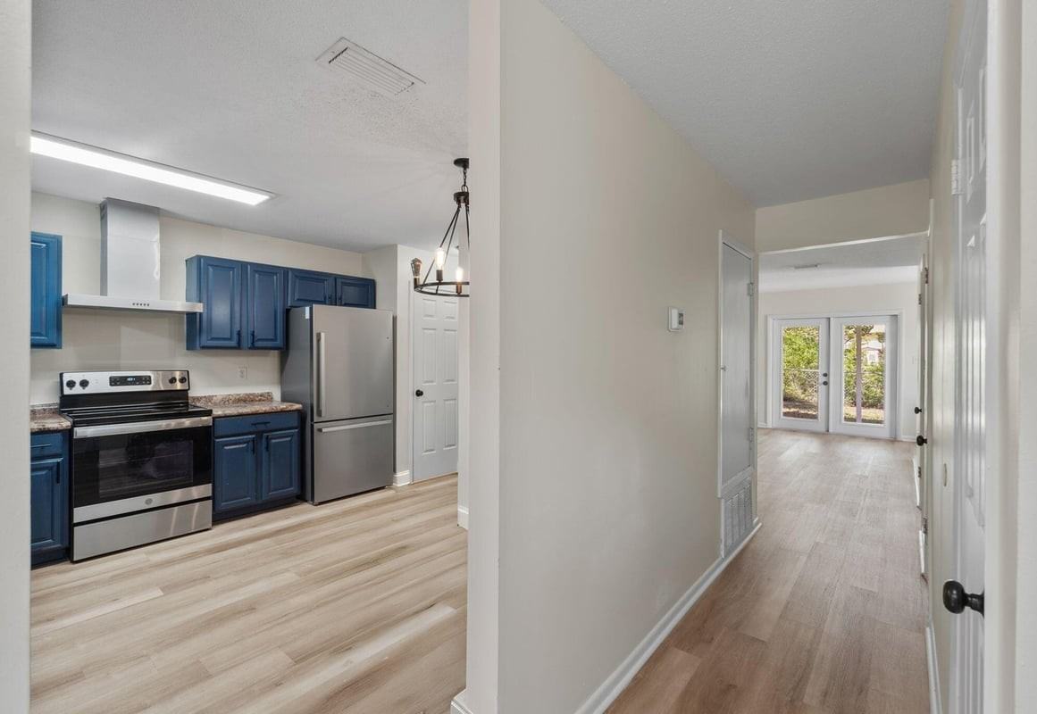 37 12th St - Photo 4 of 33