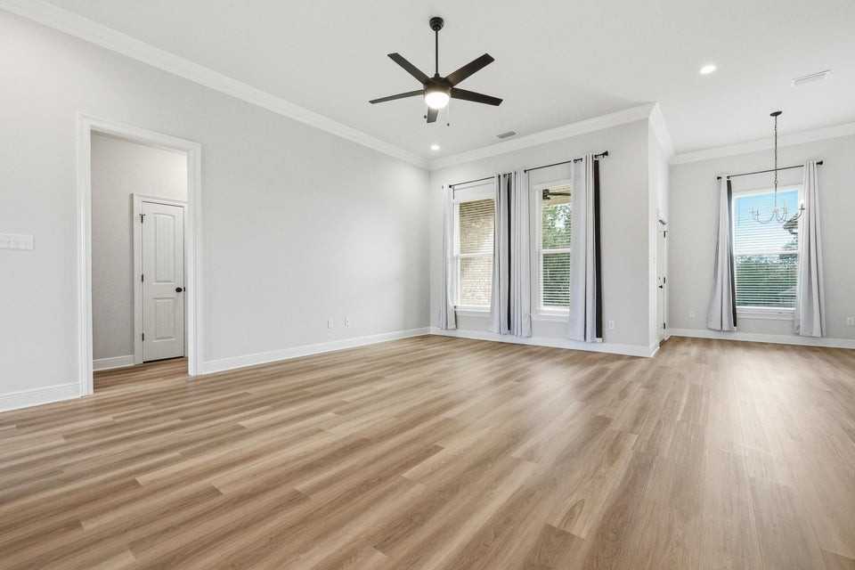 4631 Jayhawk Dr - Photo 6 of 44