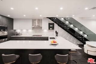 724 N Croft Ave #108 - Photo 2 of 7