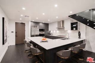 724 N Croft Ave #108 - Photo 4 of 7