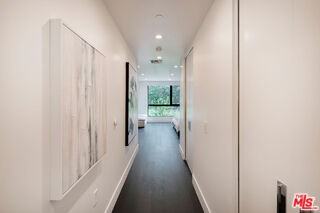 724 N Croft Ave #108 - Photo 6 of 7