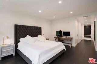 724 N Croft Ave #108 - Photo 7 of 7