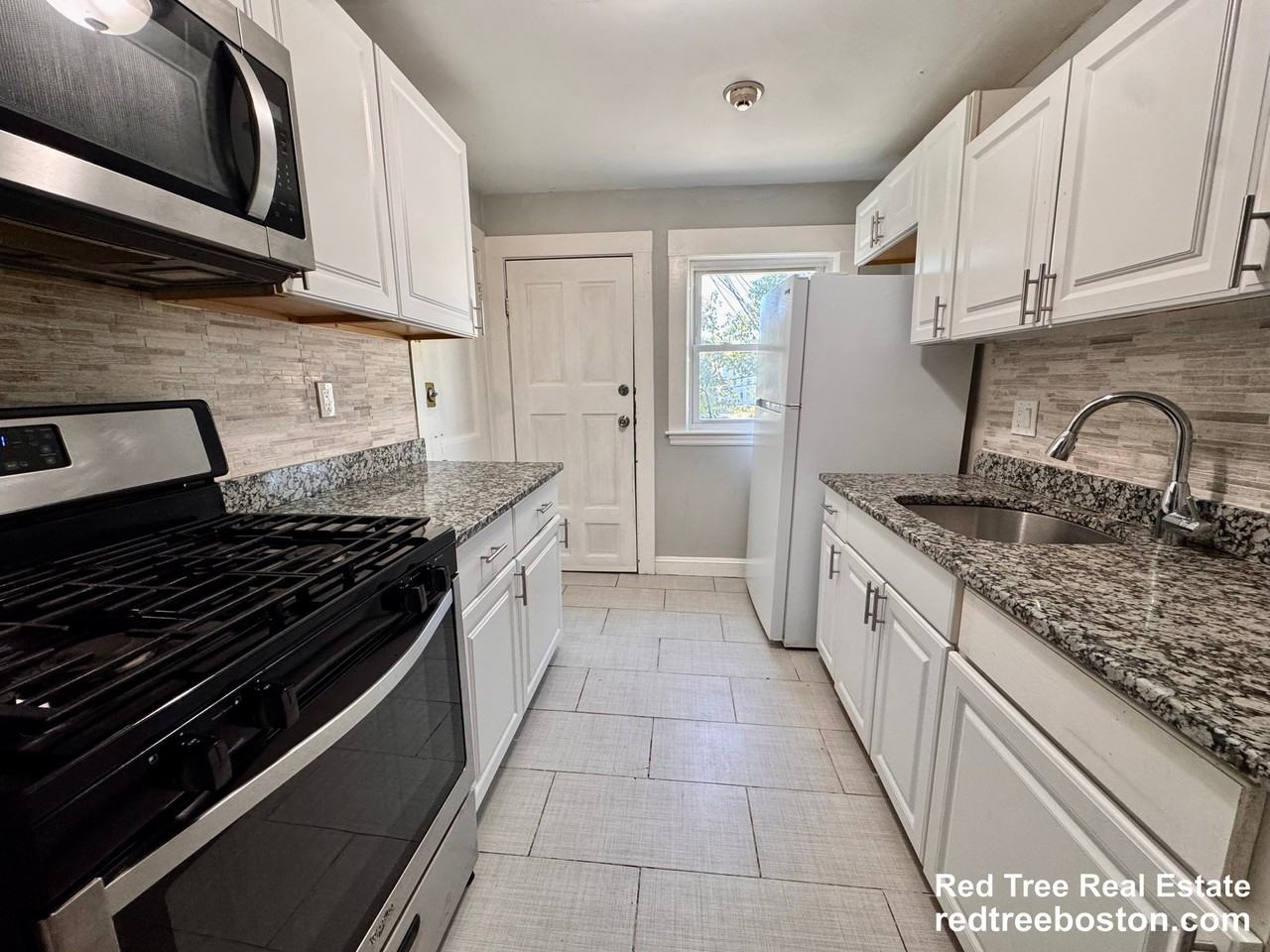 4907 Washington St #1R - Photo 5 of 44