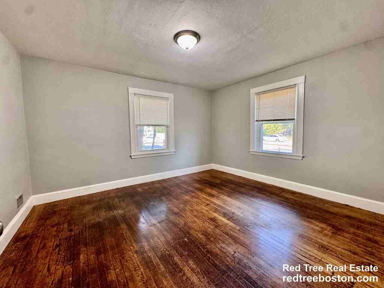 4907 Washington St #1R - Photo 6 of 44