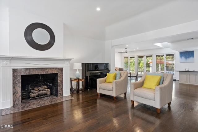 1492 Hampton Rd - Photo 4 of 8