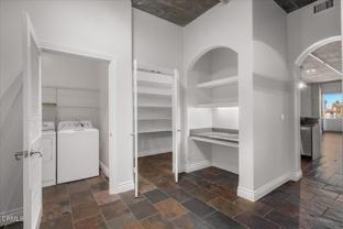 840 E Green St #417 - Photo 1 of 1