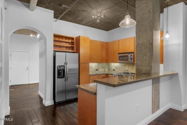840 E Green St #417 - Photo 6 of 8