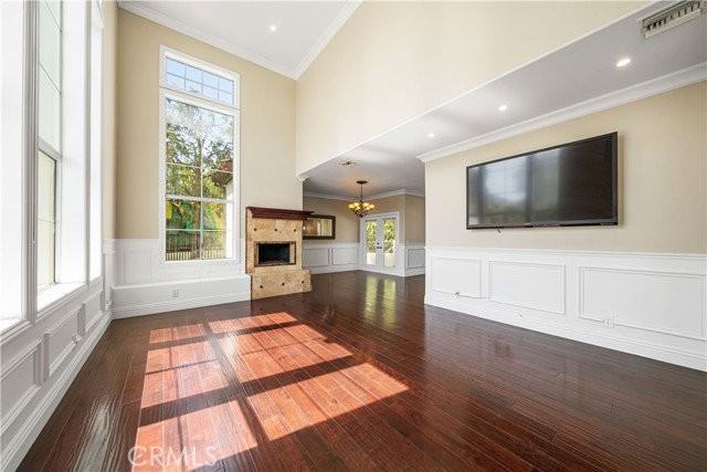 119 Susan Way - Photo 3 of 8