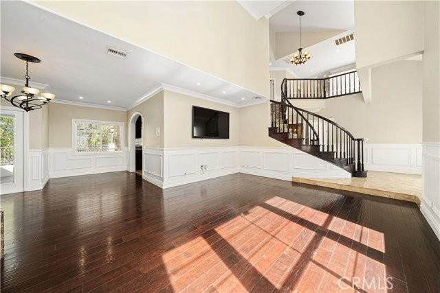 119 Susan Way - Photo 5 of 8