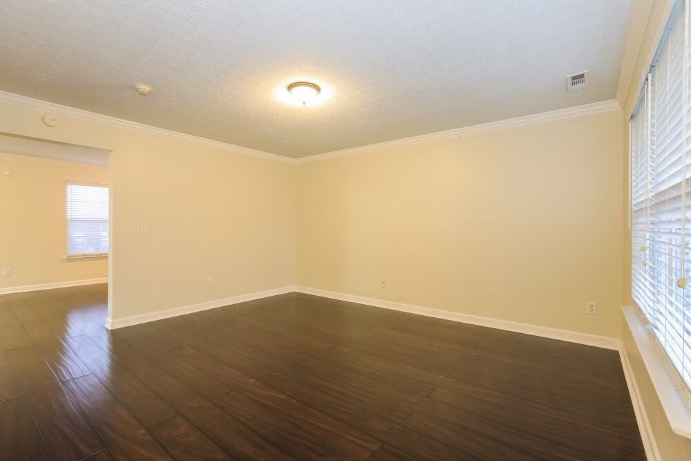 124 Baker Springs Ln - Photo 5 of 15