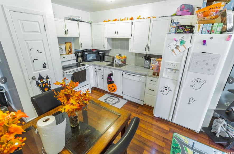 536 St John St - Photo 7 of 16