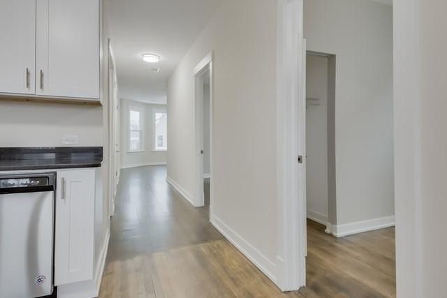 2842 N Avers Ave - Photo 5 of 10