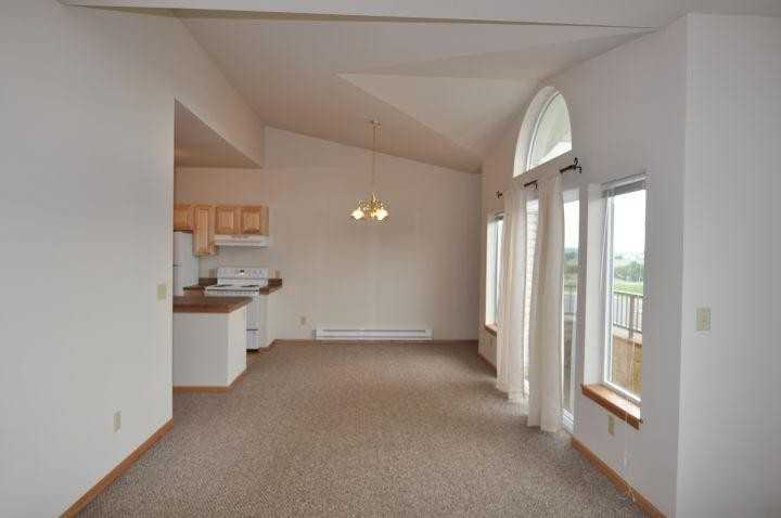 325 - 327 Lincoln Lane - Photo 3 of 10