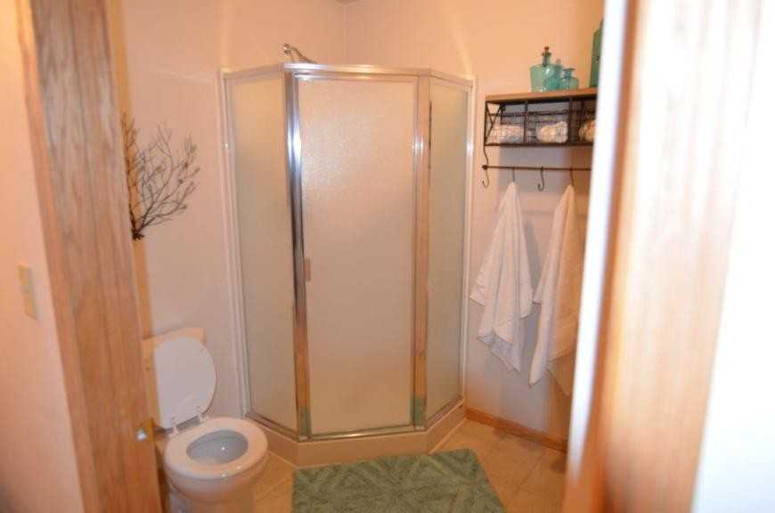 325 - 327 Lincoln Lane - Photo 7 of 10