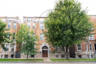 4852 S Prairie Ave - Photo 1 of 1