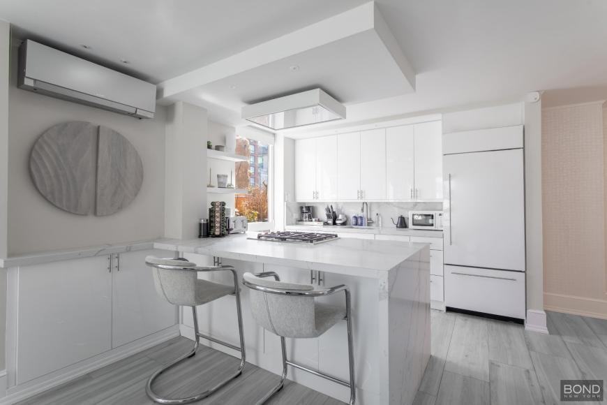1 Irving Pl - Photo 5 of 10