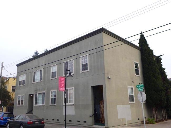 445 40th St #2 - Photo 3 of 15