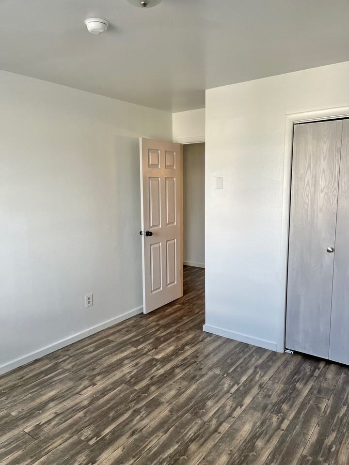1350 Westnorth #12 - Photo 2 of 22
