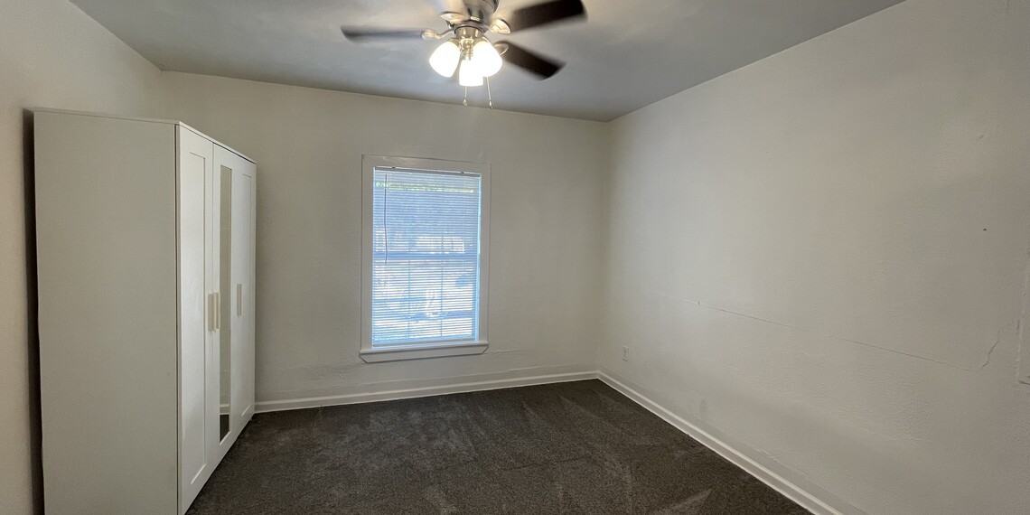 2206 Maryland St - Photo 3 of 9
