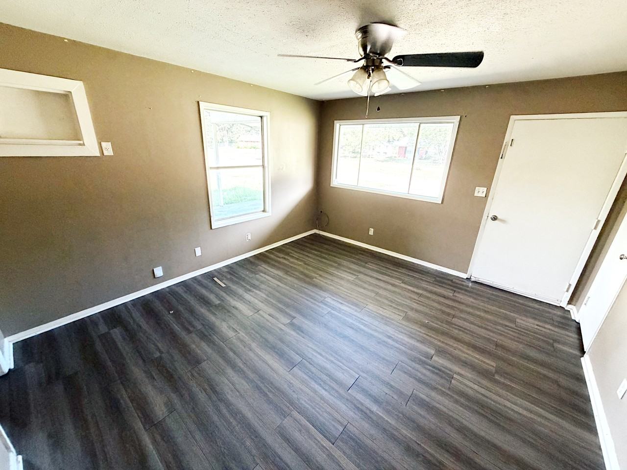 501 Wynhurst Ct - Photo 4 of 18