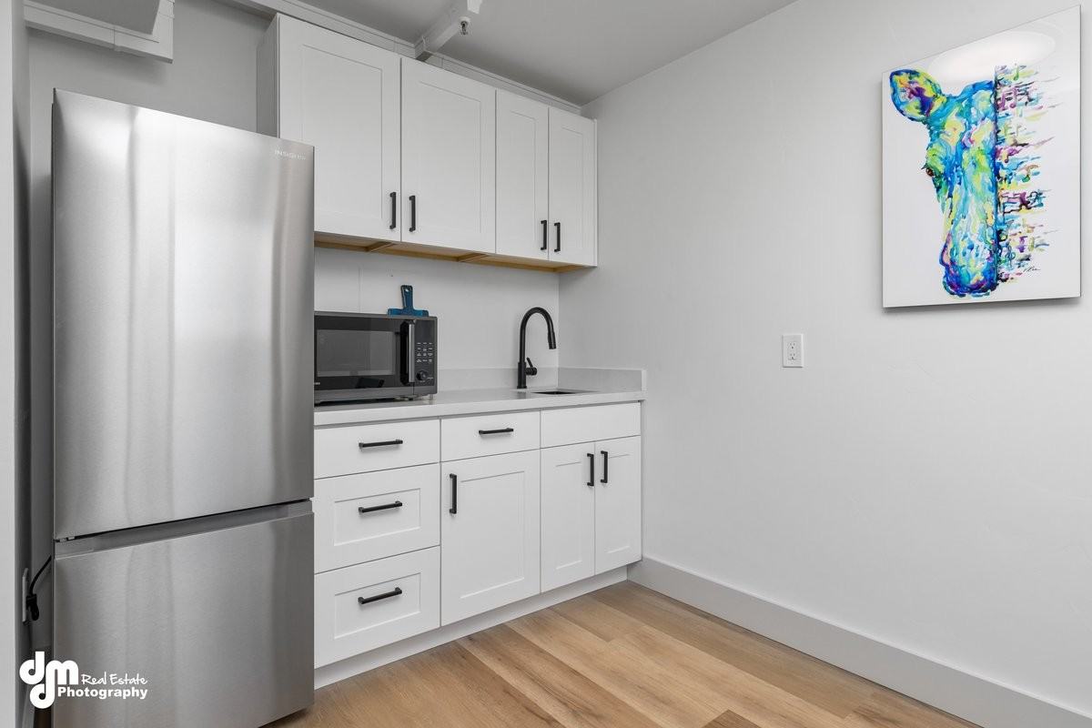 1020 W 12th Ave #1103 - Photo 5 of 19