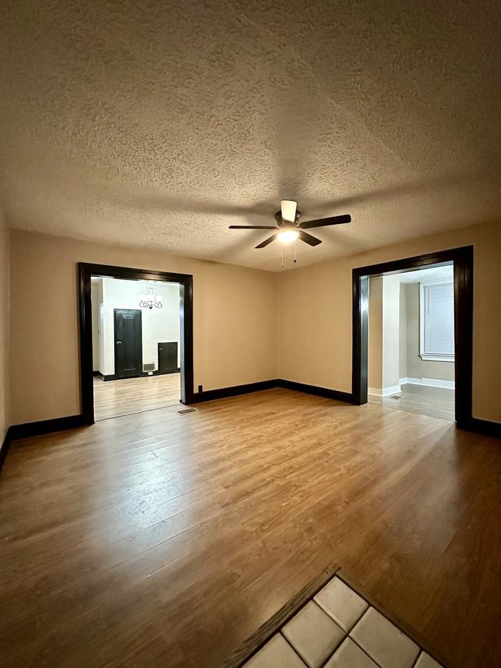 1113 North St - Photo 4 of 24