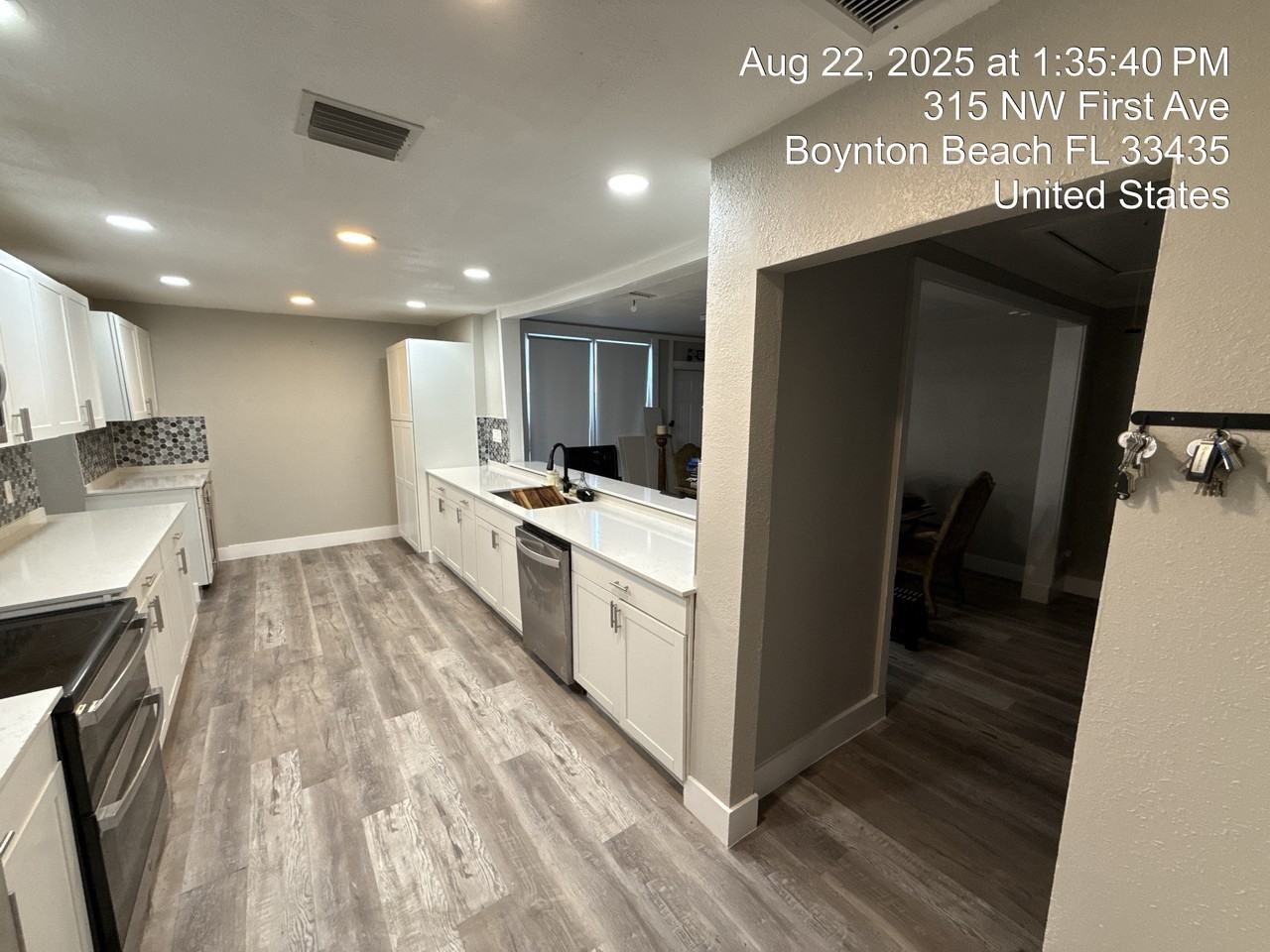 315 Nw 1st Ave - Photo 4 of 26