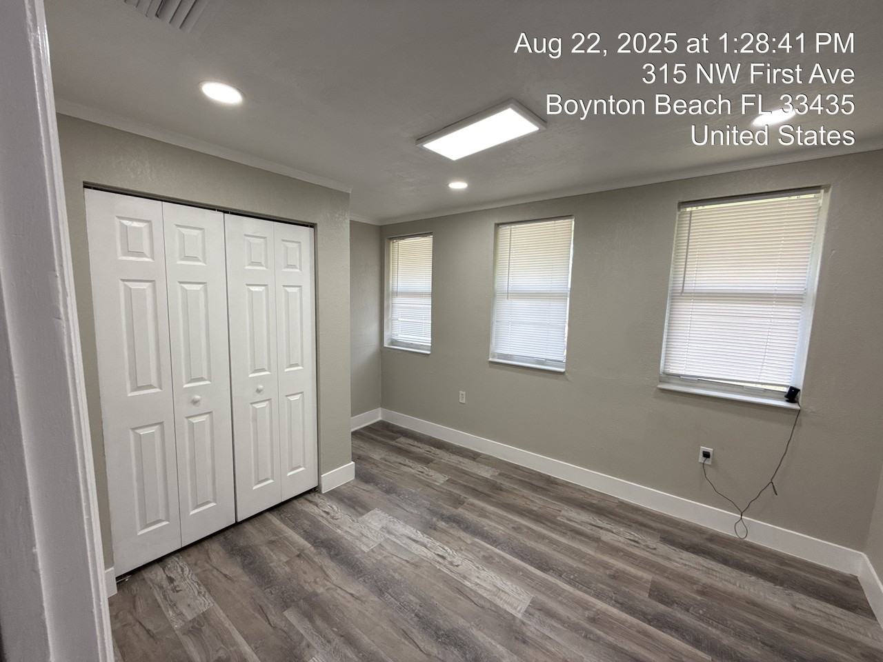315 Nw 1st Ave - Photo 5 of 26