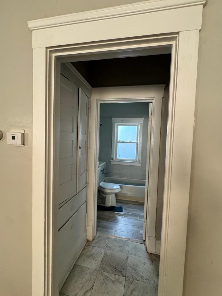 1057 E 146th St #1 - Photo 6 of 9