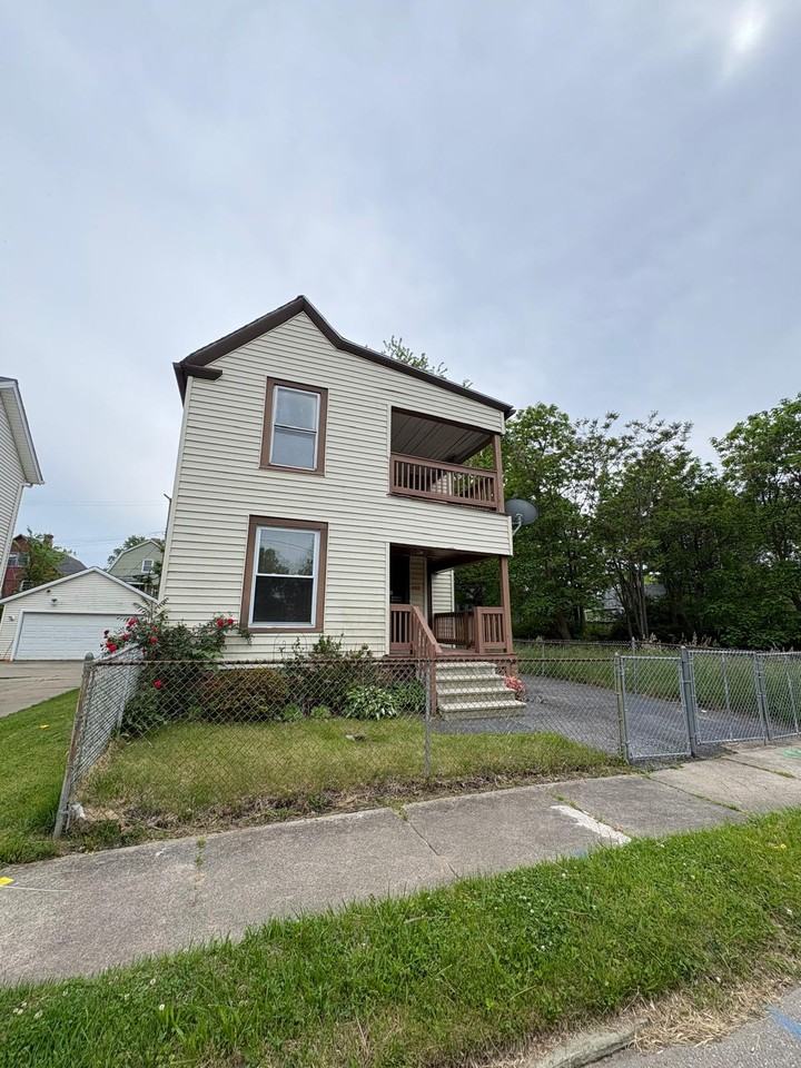 8010 Cory Ave #1 - Photo 5 of 12