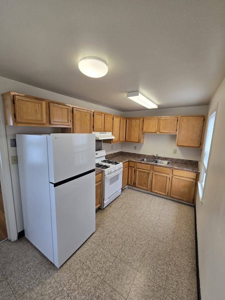 410 E Bruce Ave #410-4 - Photo 5 of 8