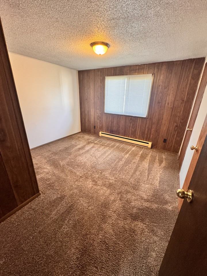 306 E 1st St #7 - Photo 4 of 7