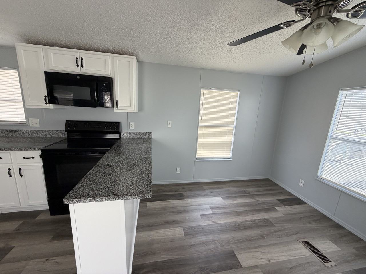 3128 Penny Loop - Photo 6 of 8