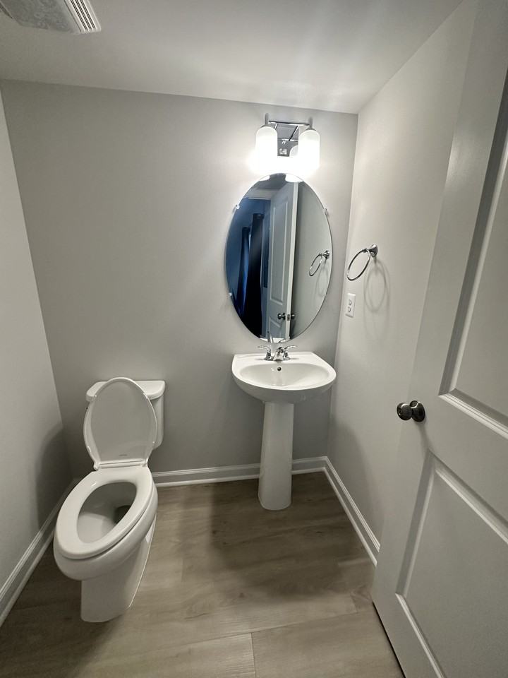 504 Sybil St #1 - Photo 3 of 7